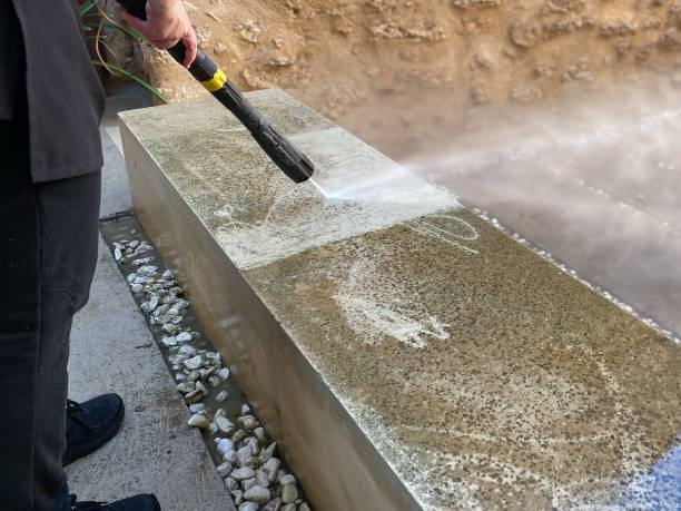 Why Choose Our Certified Pressure Washing Experts for Your Project Needs in Rosharon, TX?